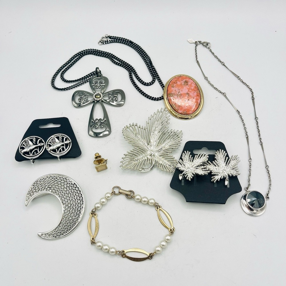 Sarah Coventry Lot Necklace Bracelet Brooch Earrings Hematite Leaf Silver Gold